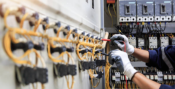 Professional Electrician technician working in Glendale, CO
